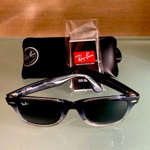 Ray Ban Original Wayfarer RB 2140. Blue Gradient